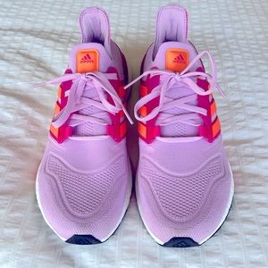 Adidas Ultraboost Women’s Breast Cancer Awareness 22 sneaker